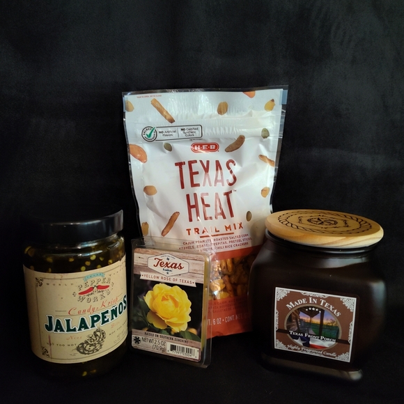 Texas Heat Trail Mix, Candied Jalapeños, And Texas Scents Bundle - Picture 7 of 7